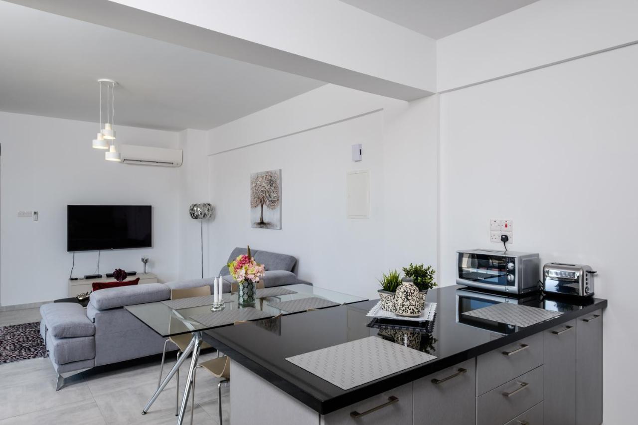 Solaar Apartments St Lazarous ลาร์นาคา ภายนอก รูปภาพ